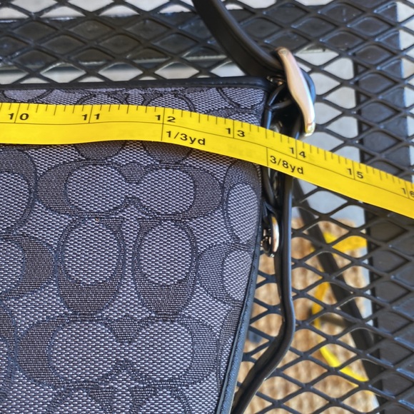 Coach Signature Black and Gray Shoulder Bag - Picture 5 of 6